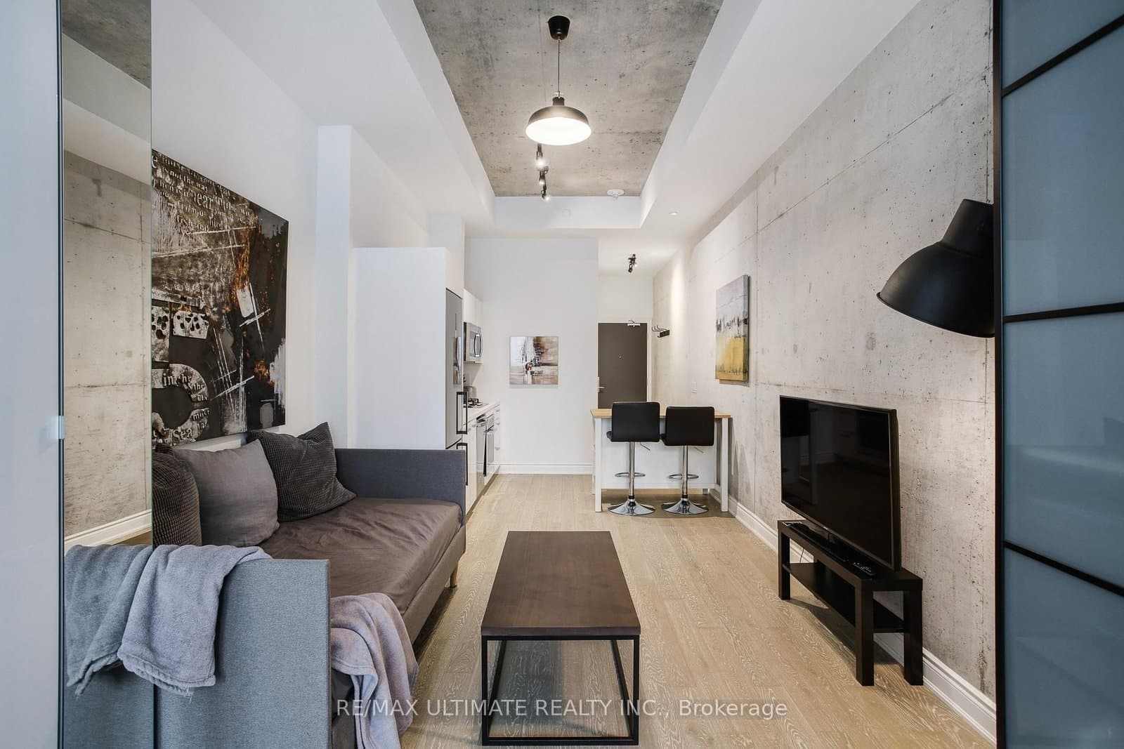 608 Richmond Street W, Unit 210 thumbnail 4