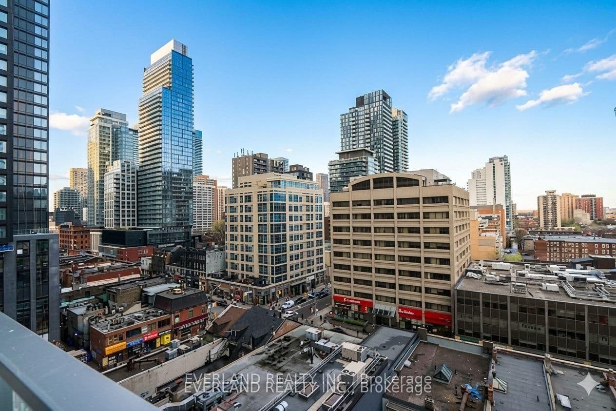 11 Wellesley Street W, Unit 703 thumbnail 6