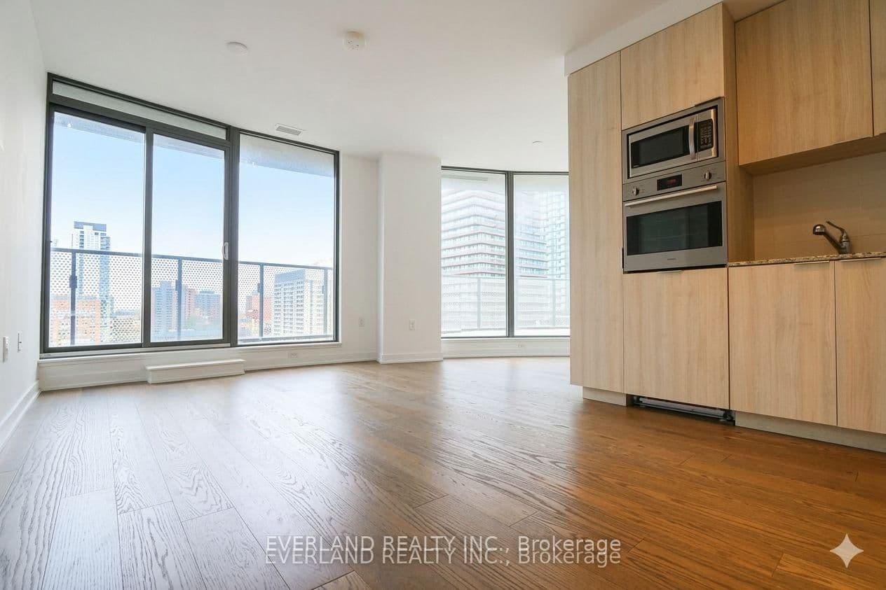 11 Wellesley Street W, Unit 703 thumbnail 8
