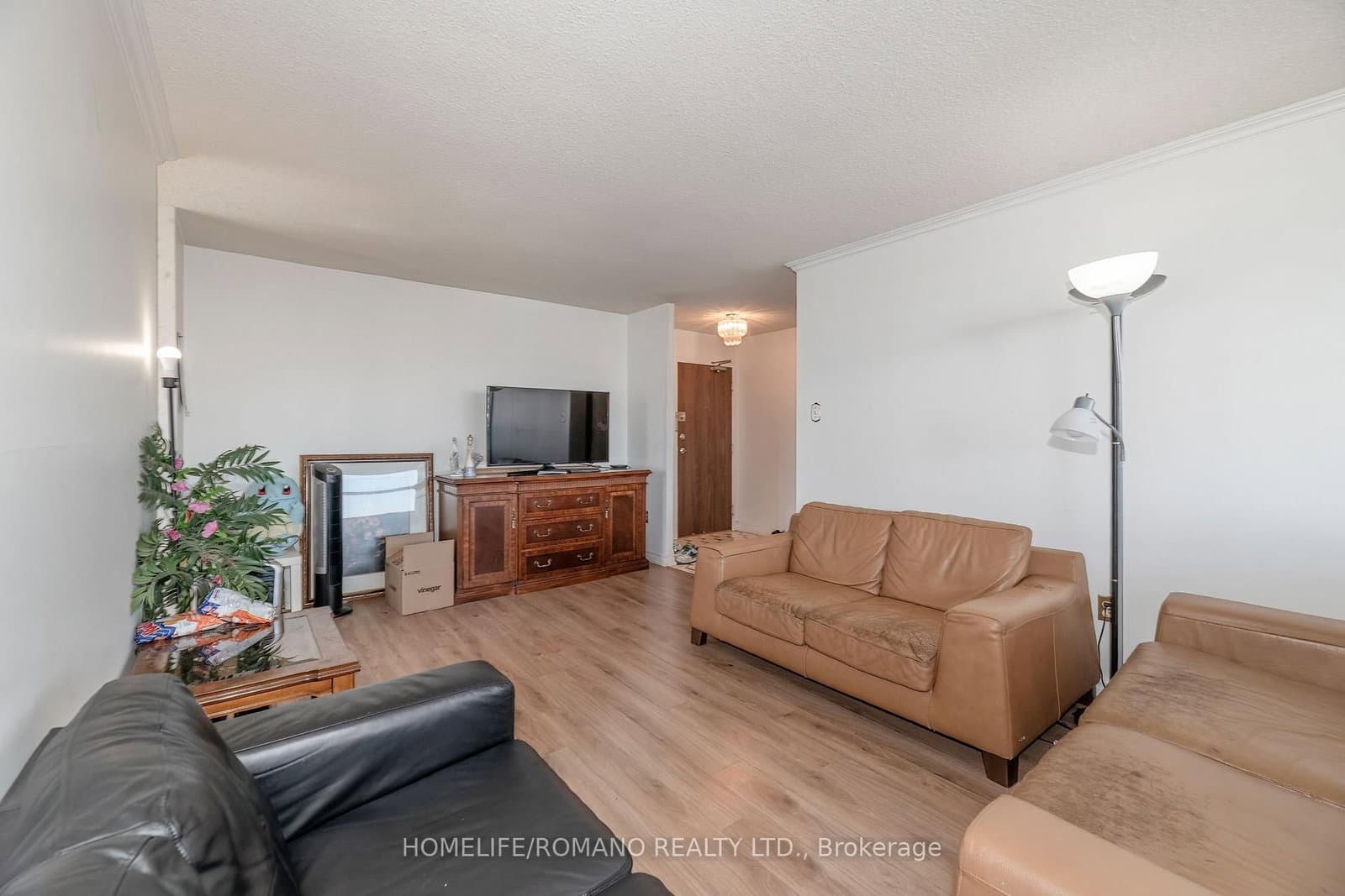 100 Antibes Drive, Unit 702 thumbnail 6