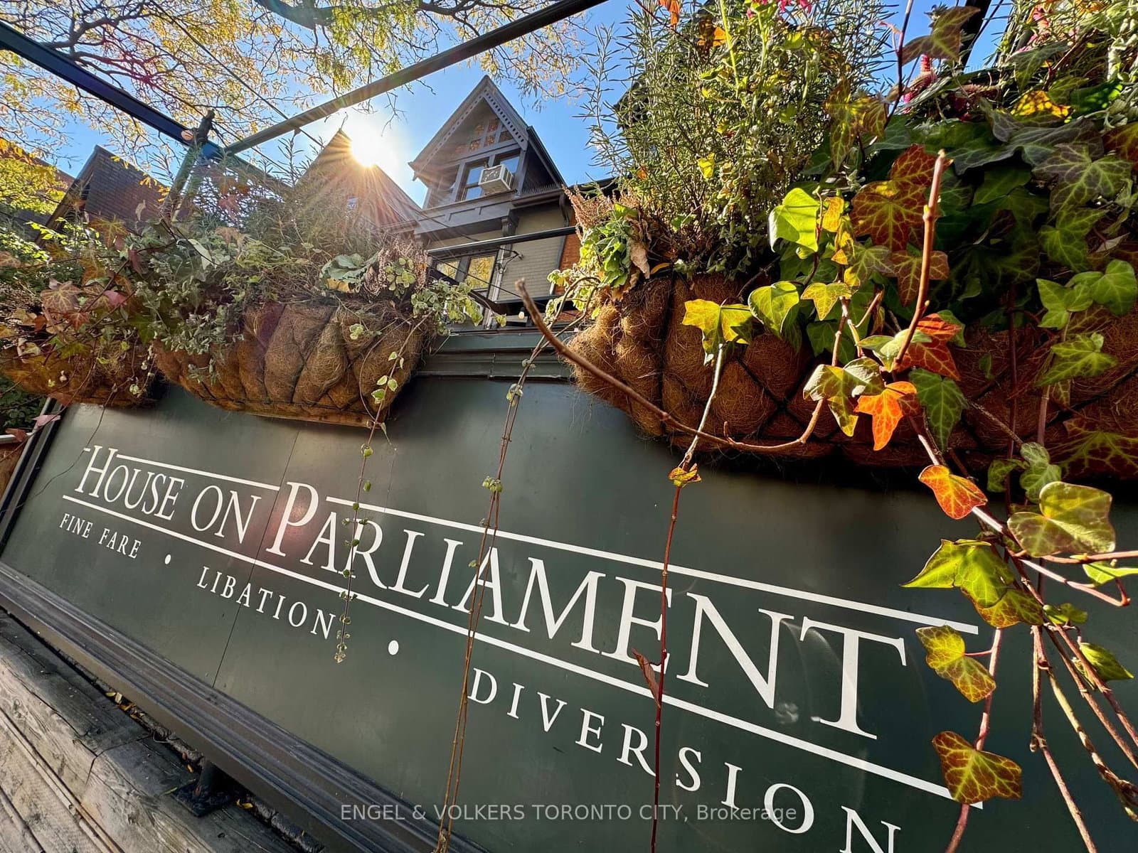 167 Carlton Street thumbnail 20