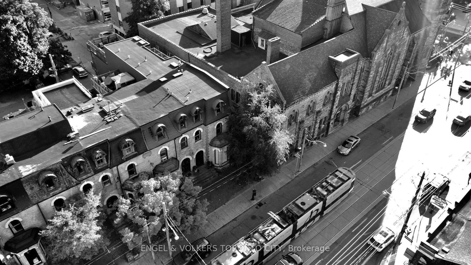 167 Carlton Street thumbnail 23