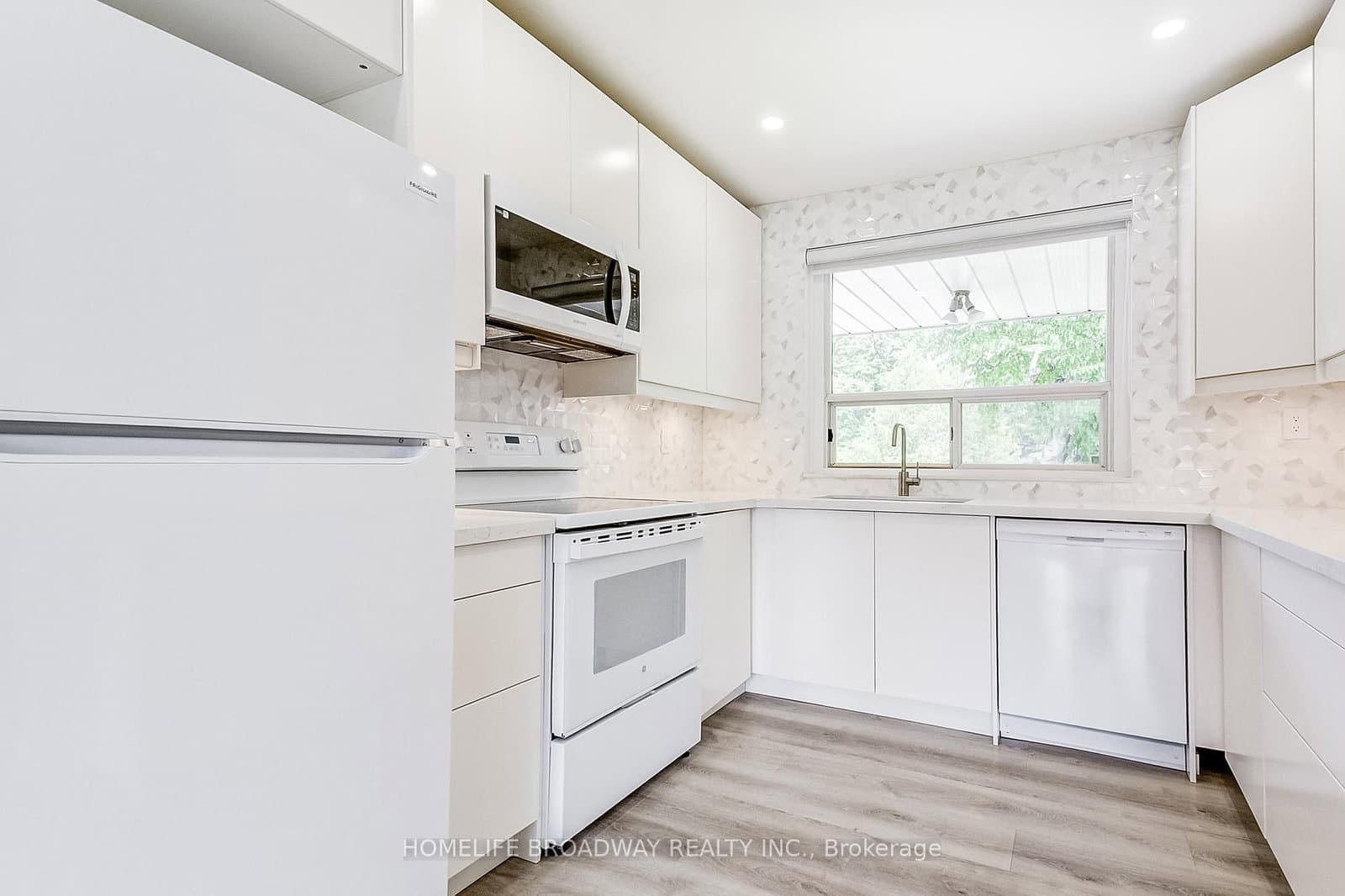 45 Hurlingham Crescent thumbnail 14