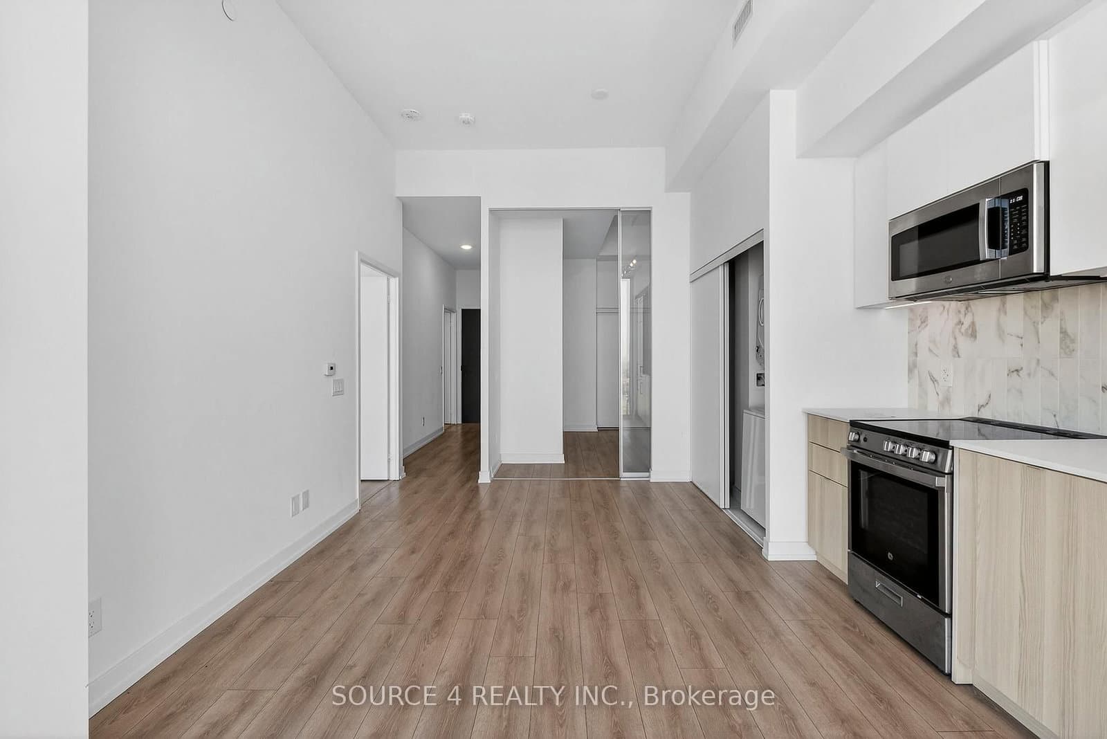 500 Dupont Street, Unit 805 thumbnail 9