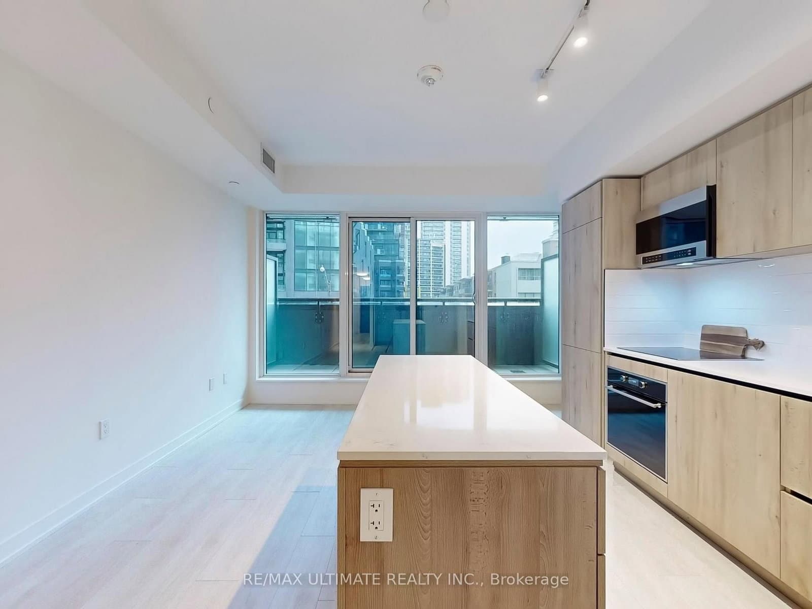 117 Broadway Avenue, Unit 207 thumbnail 20