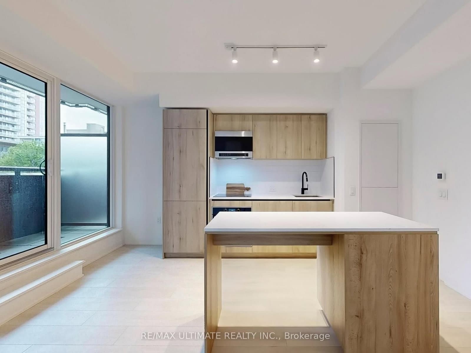 117 Broadway Avenue, Unit 207 thumbnail 22