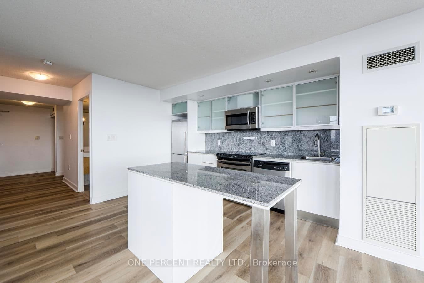 25 Telegram Mews, Unit 5007 thumbnail 15