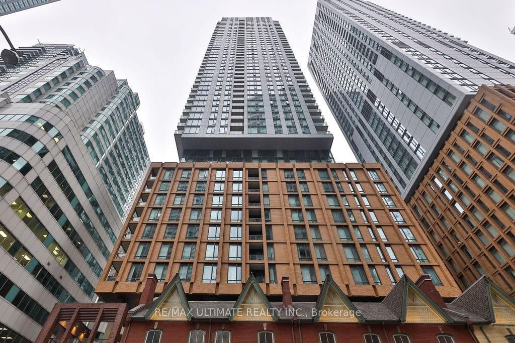 8 WIDMER Street, Unit 515 thumbnail 2