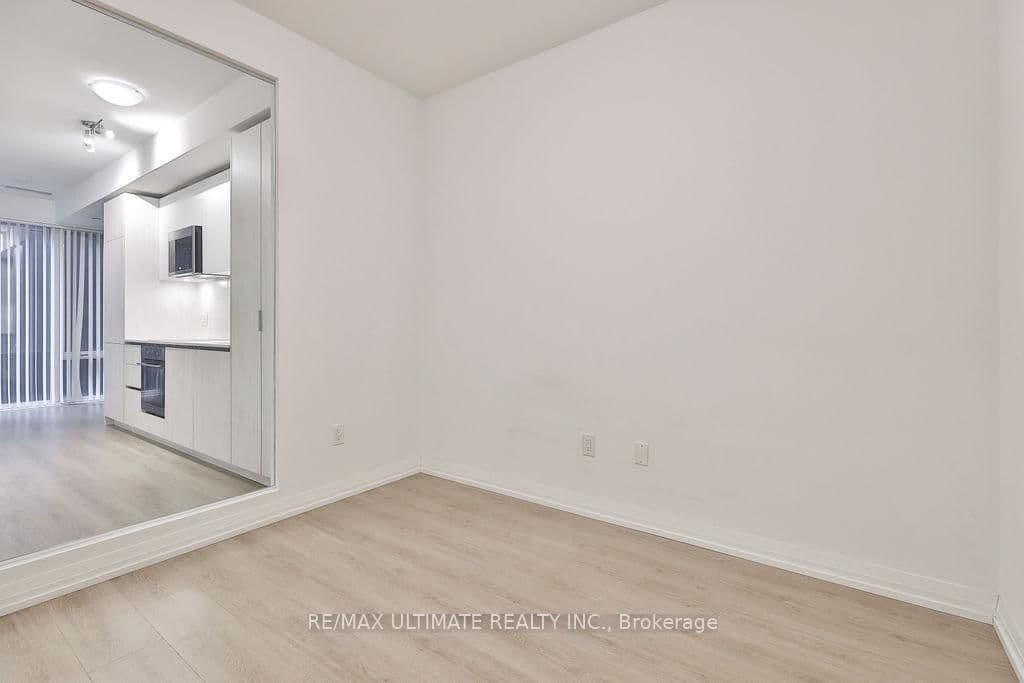 8 WIDMER Street, Unit 515 thumbnail 9