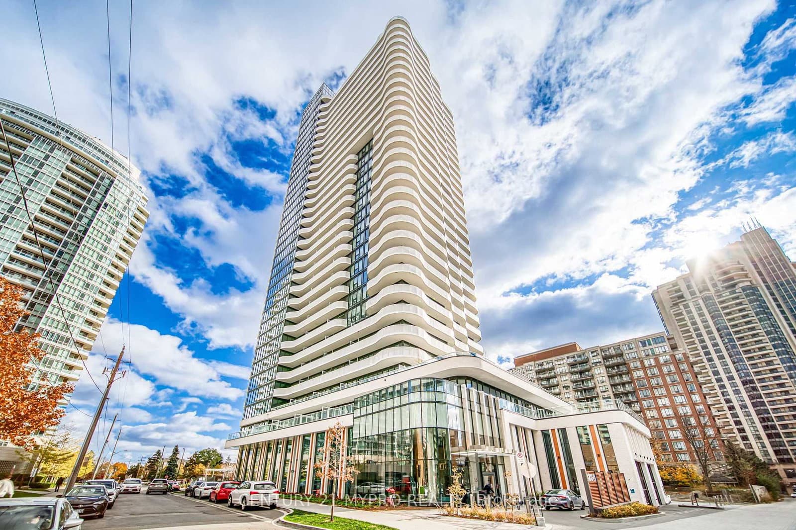 15 Holmes Avenue, Unit 2111