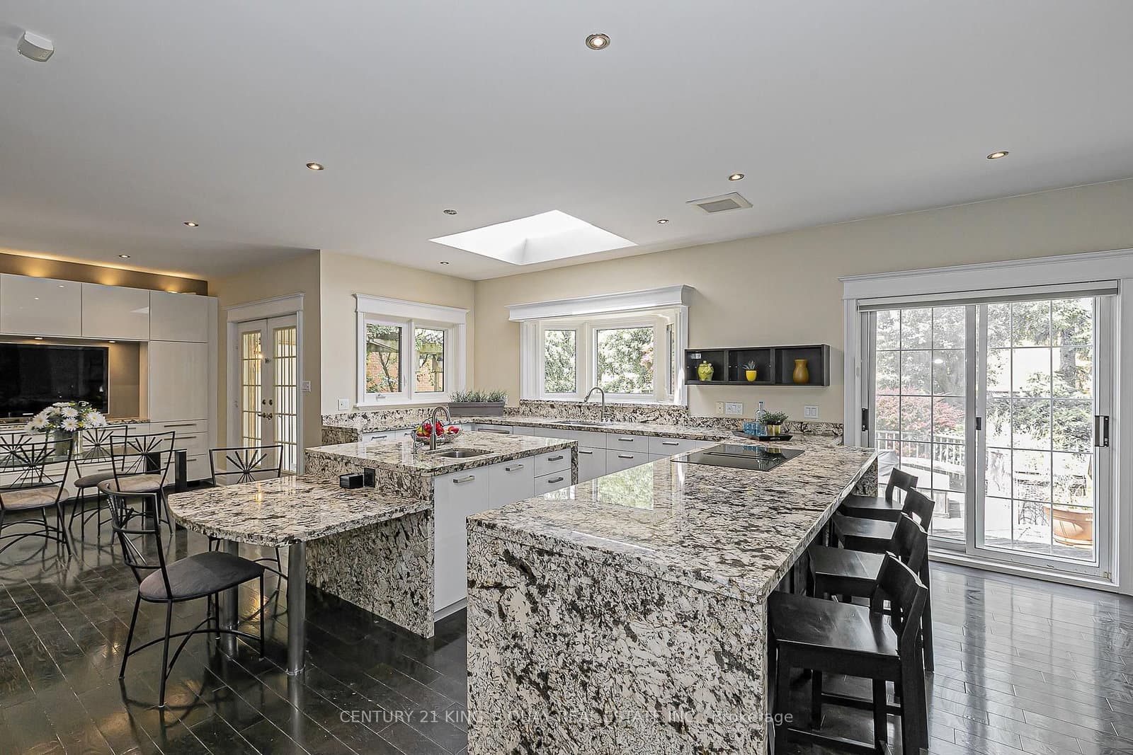 338 Mckee Avenue thumbnail 9