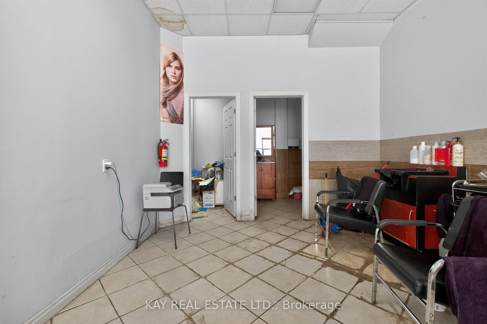 224 Queen Street E thumbnail 11