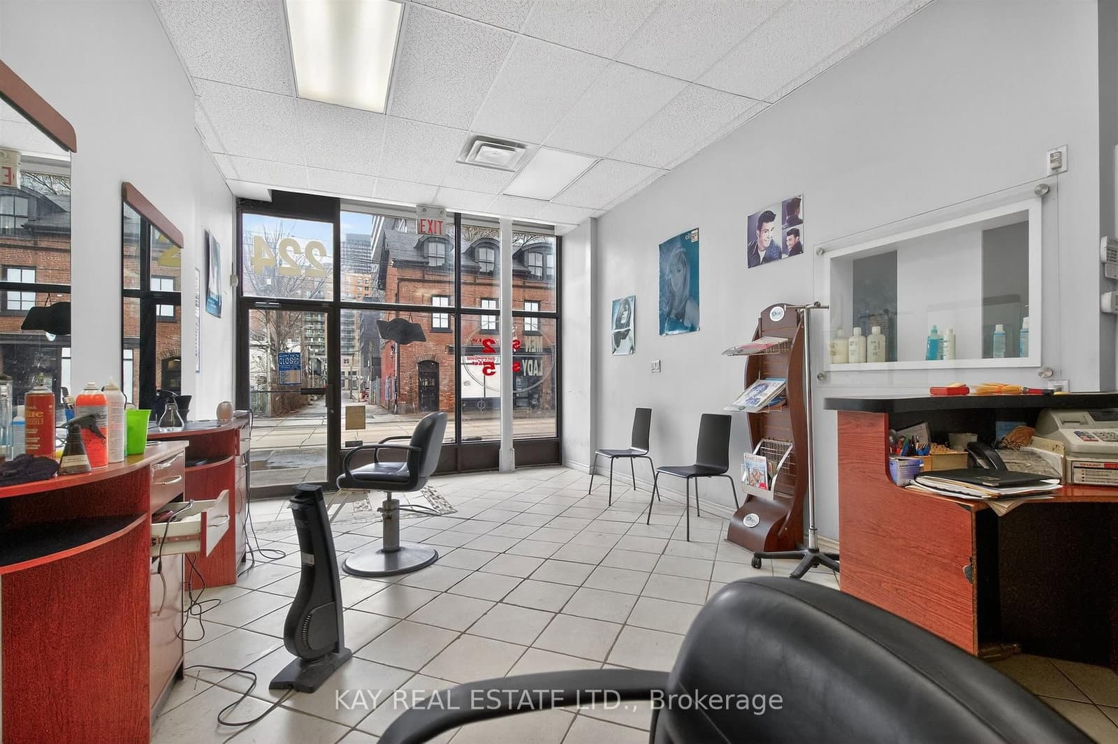 224 Queen Street E thumbnail 13