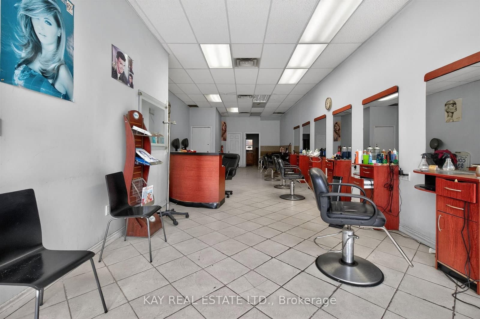 224 Queen Street E thumbnail 8