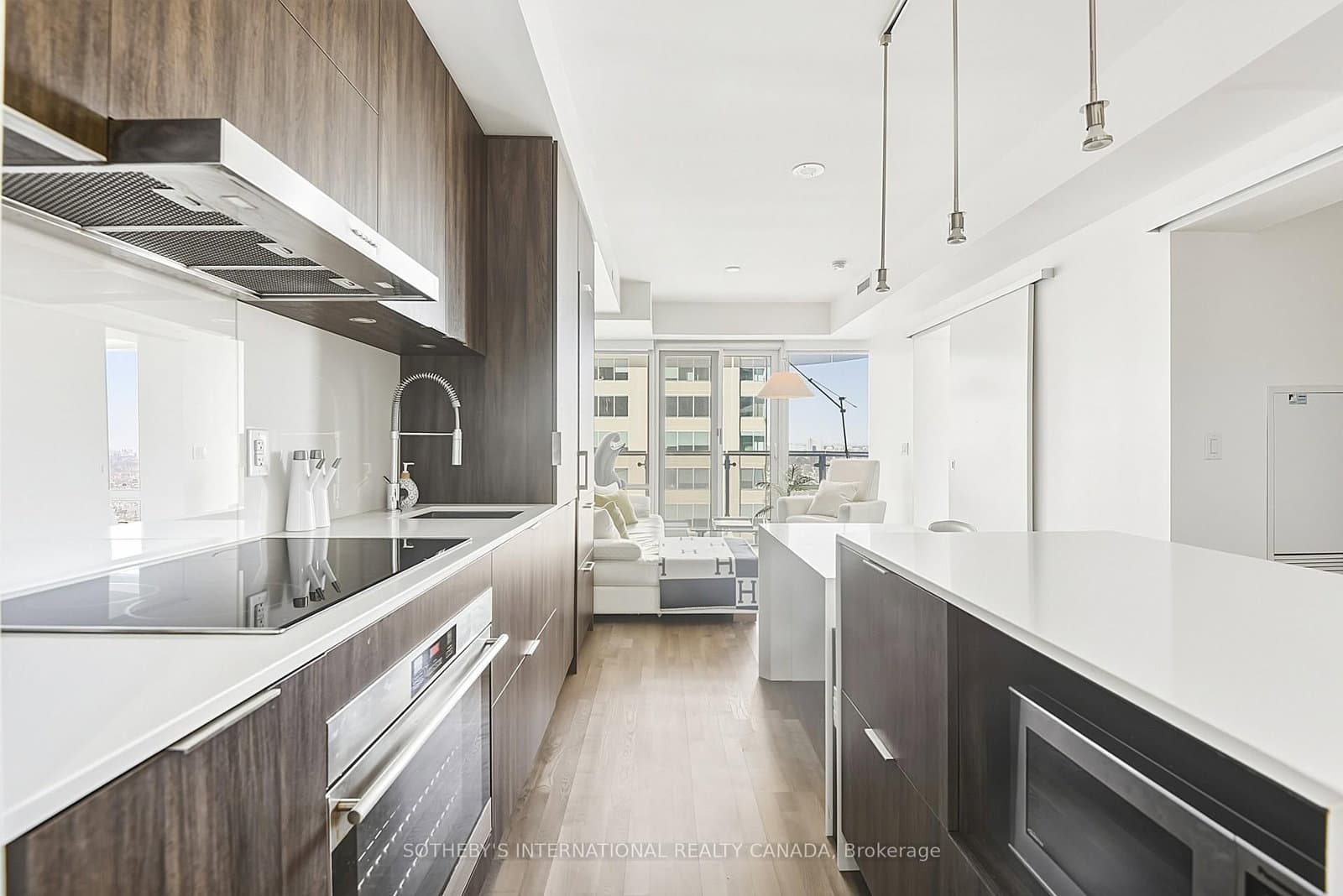 #2712 - 1 Bloor Street E