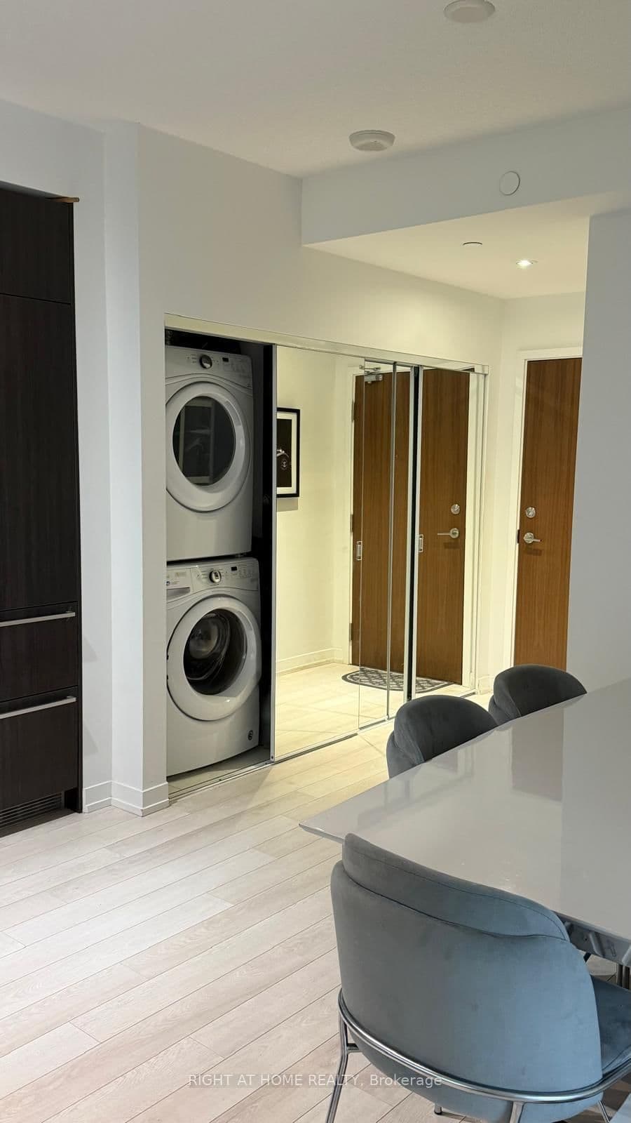 115 MCMAHON Drive E, Unit 1005 thumbnail 12