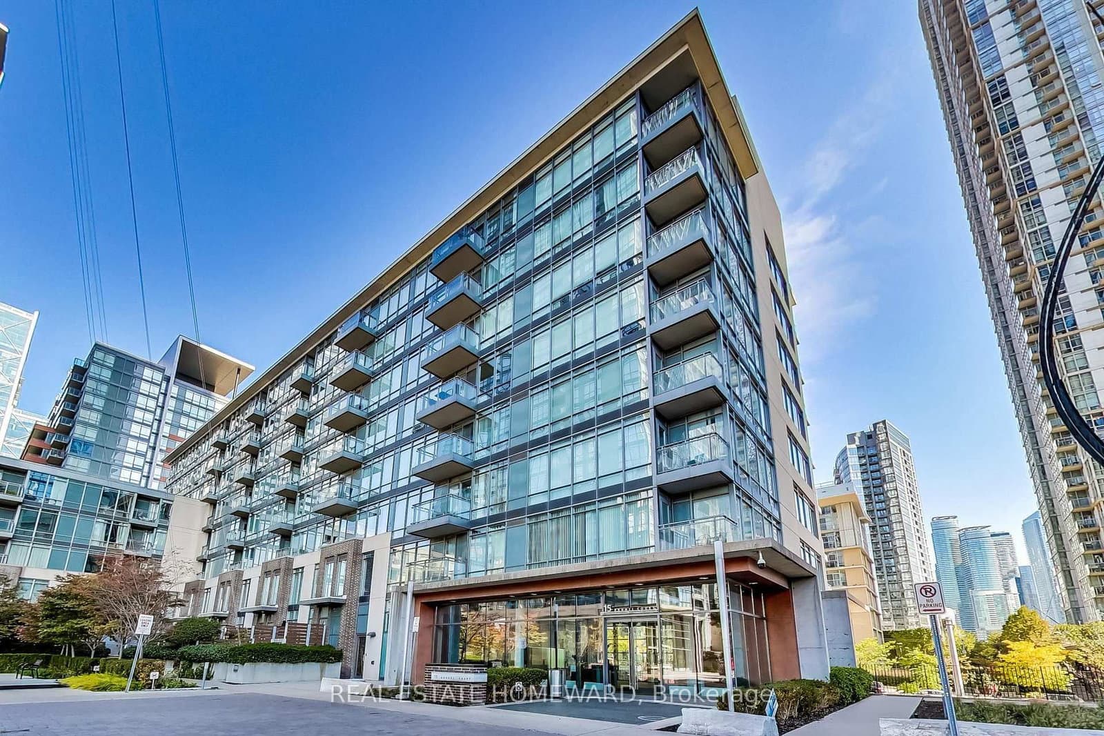 #505 - 15 Brunel Court