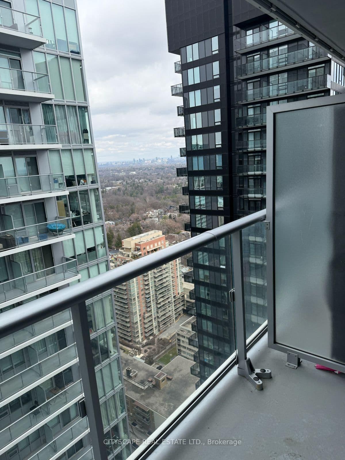 195 Redpath Avenue, Unit 3501 thumbnail 38