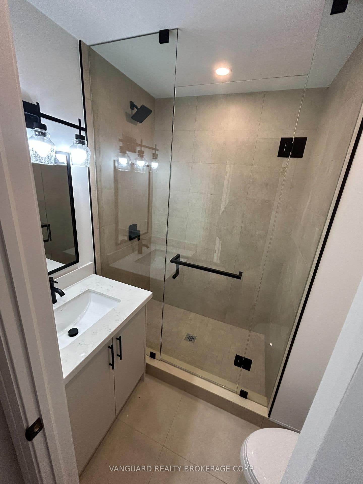 12 Franklin Avenue, Unit D thumbnail 10