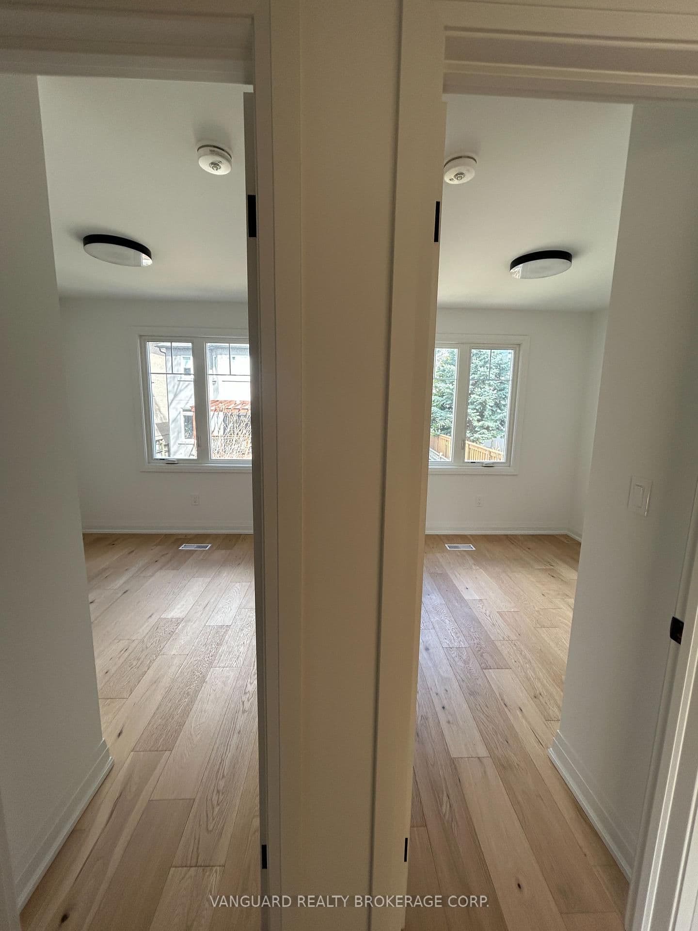 12 Franklin Avenue, Unit D thumbnail 6