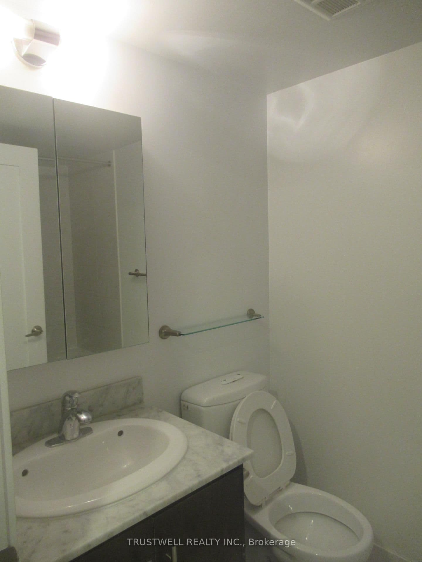 20 Blue Jays Way, Unit 1409 thumbnail 10