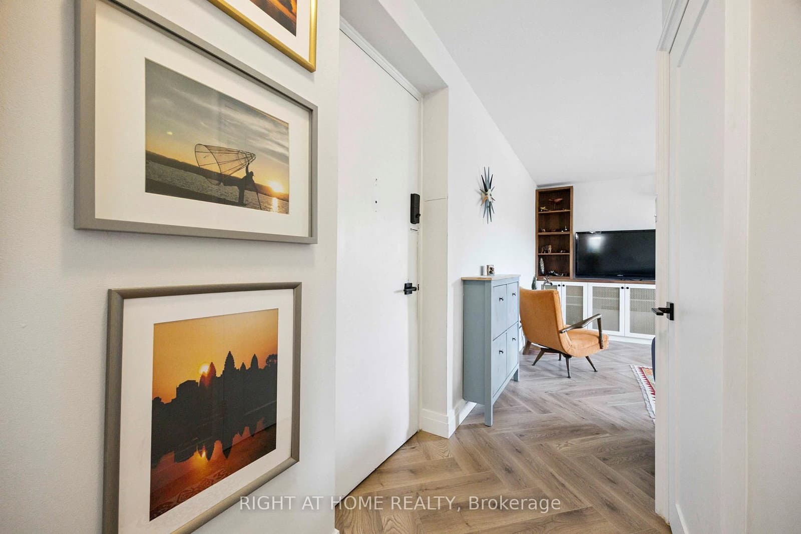 57 Neptune Drive, Unit 103 thumbnail 2