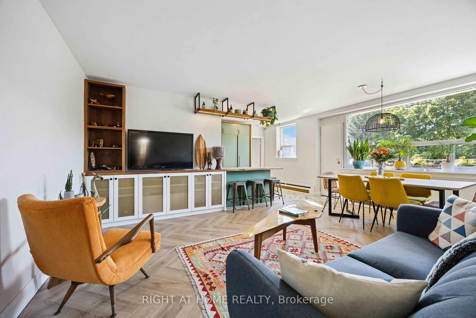 57 Neptune Drive, Unit 103 thumbnail 6