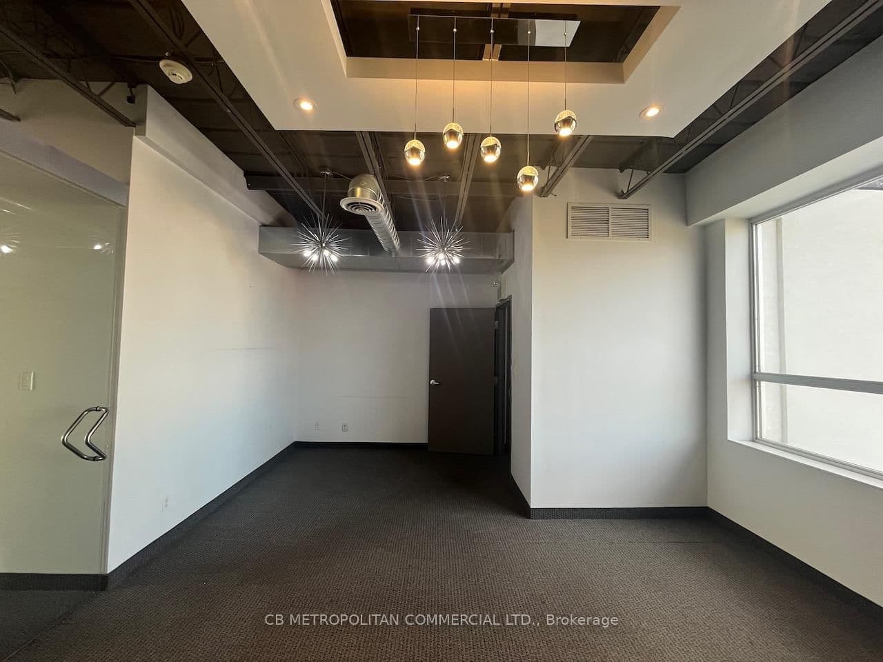 1880 O'connor Drive, Unit 400 thumbnail 4