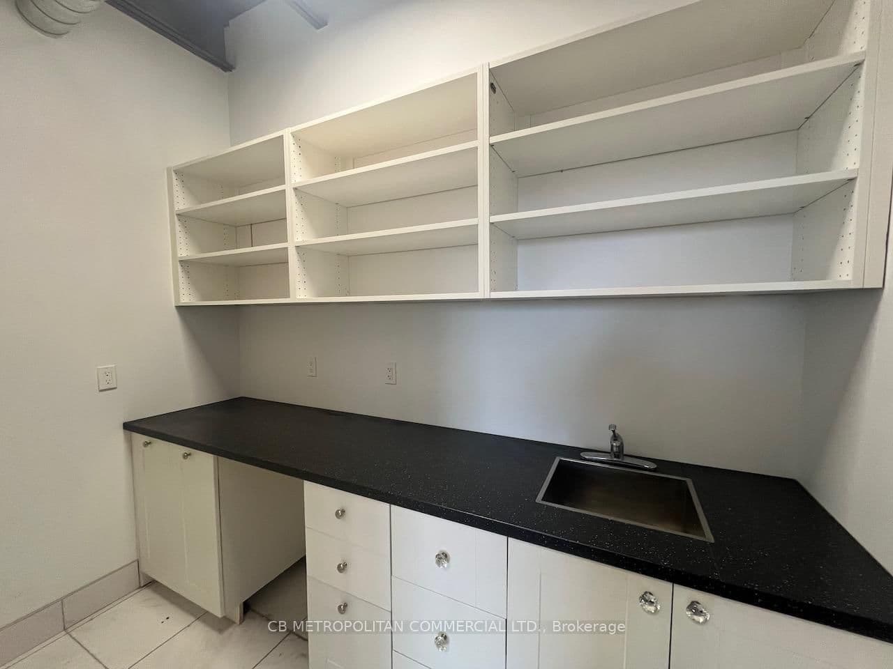 1880 O'connor Drive, Unit 400 thumbnail 5