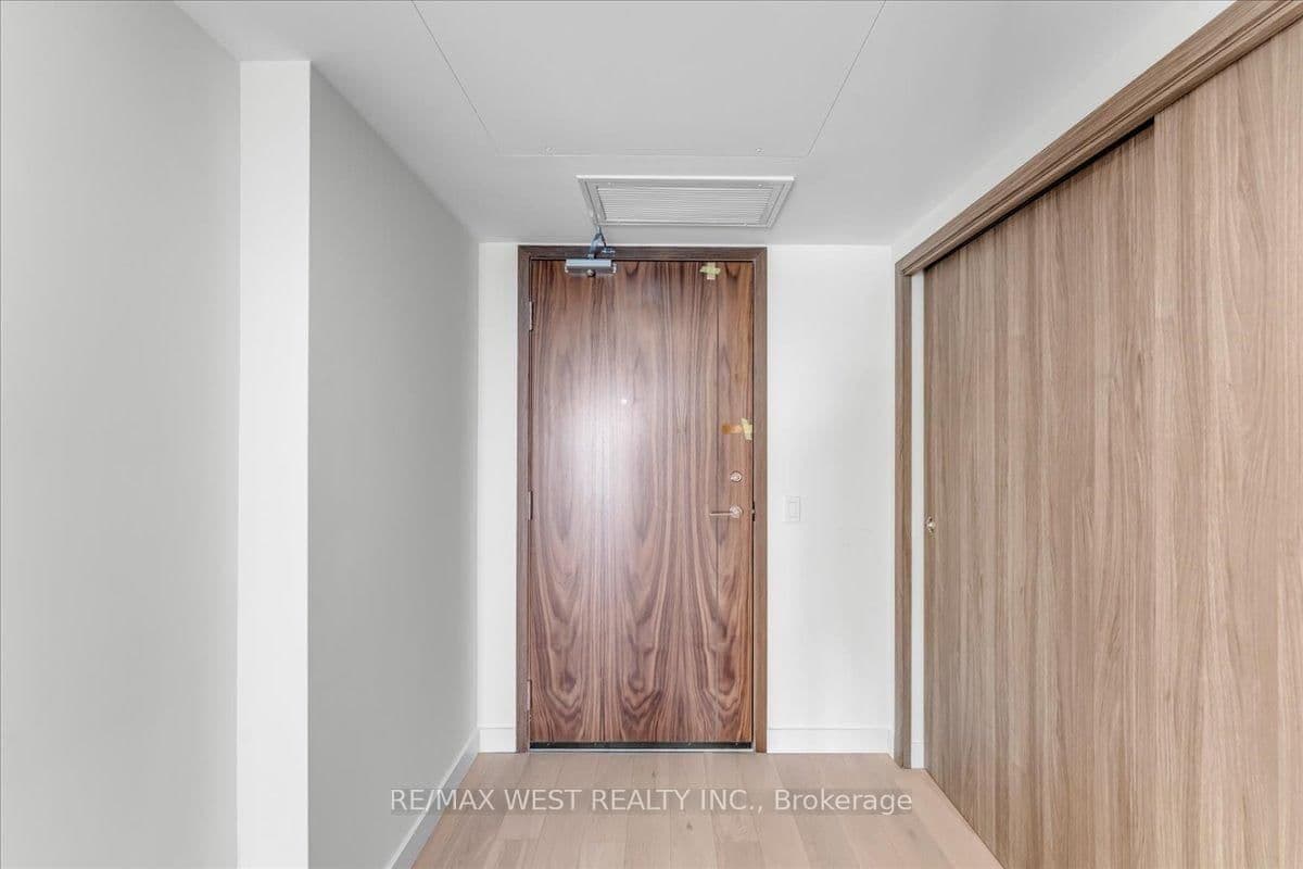 1 Concord Cityplace Way, Unit 5709 thumbnail 3