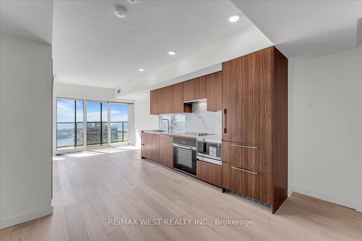 1 Concord Cityplace Way, Unit 5709 thumbnail 6