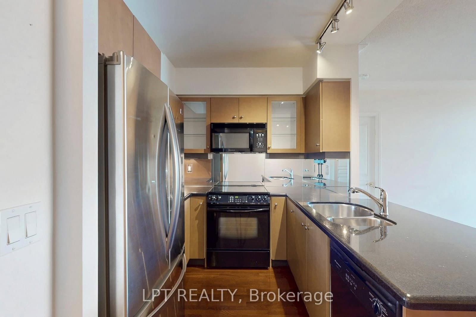 10 Delisle Avenue, Unit 1011 thumbnail 3