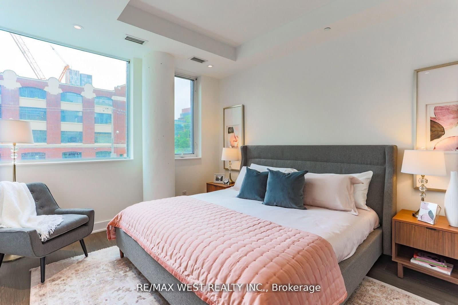 508 Wellington Street W, Unit TH02 thumbnail 10