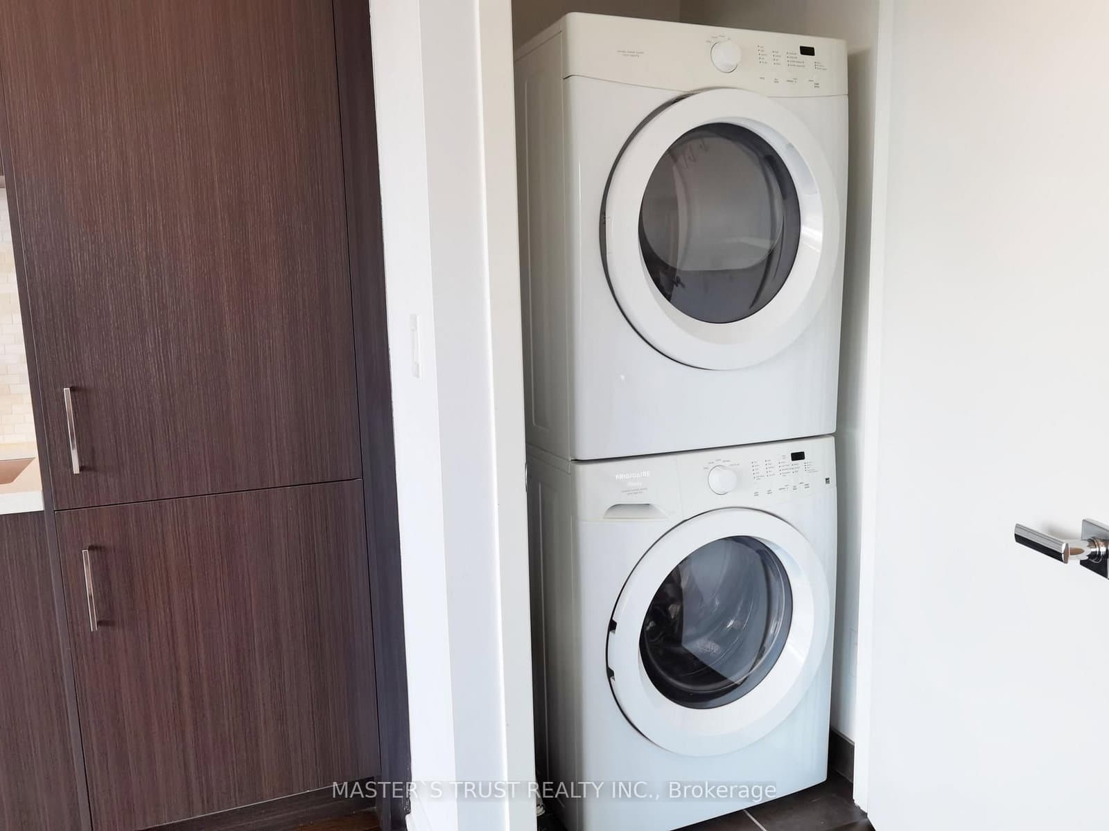 21 Widmer Street, Unit 2805 thumbnail 8