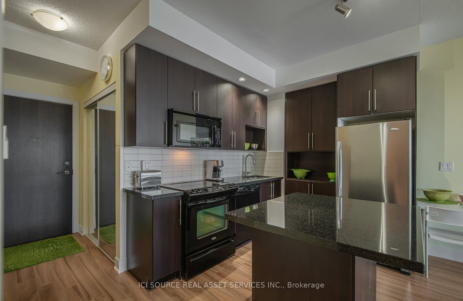28 Linden Street, Unit 2303 thumbnail 9