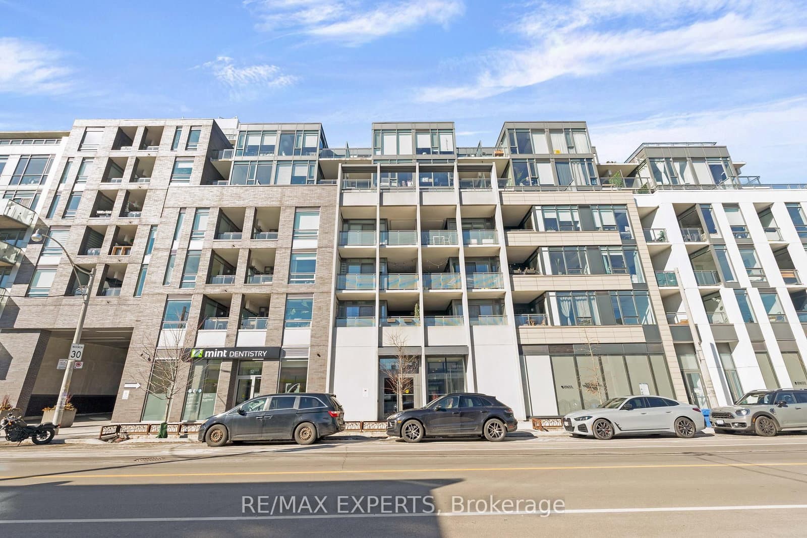 #516 - 20 Gladstone Avenue