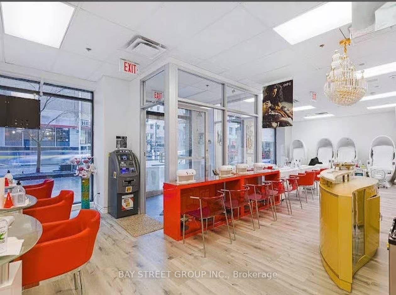 85 Bloor Street E