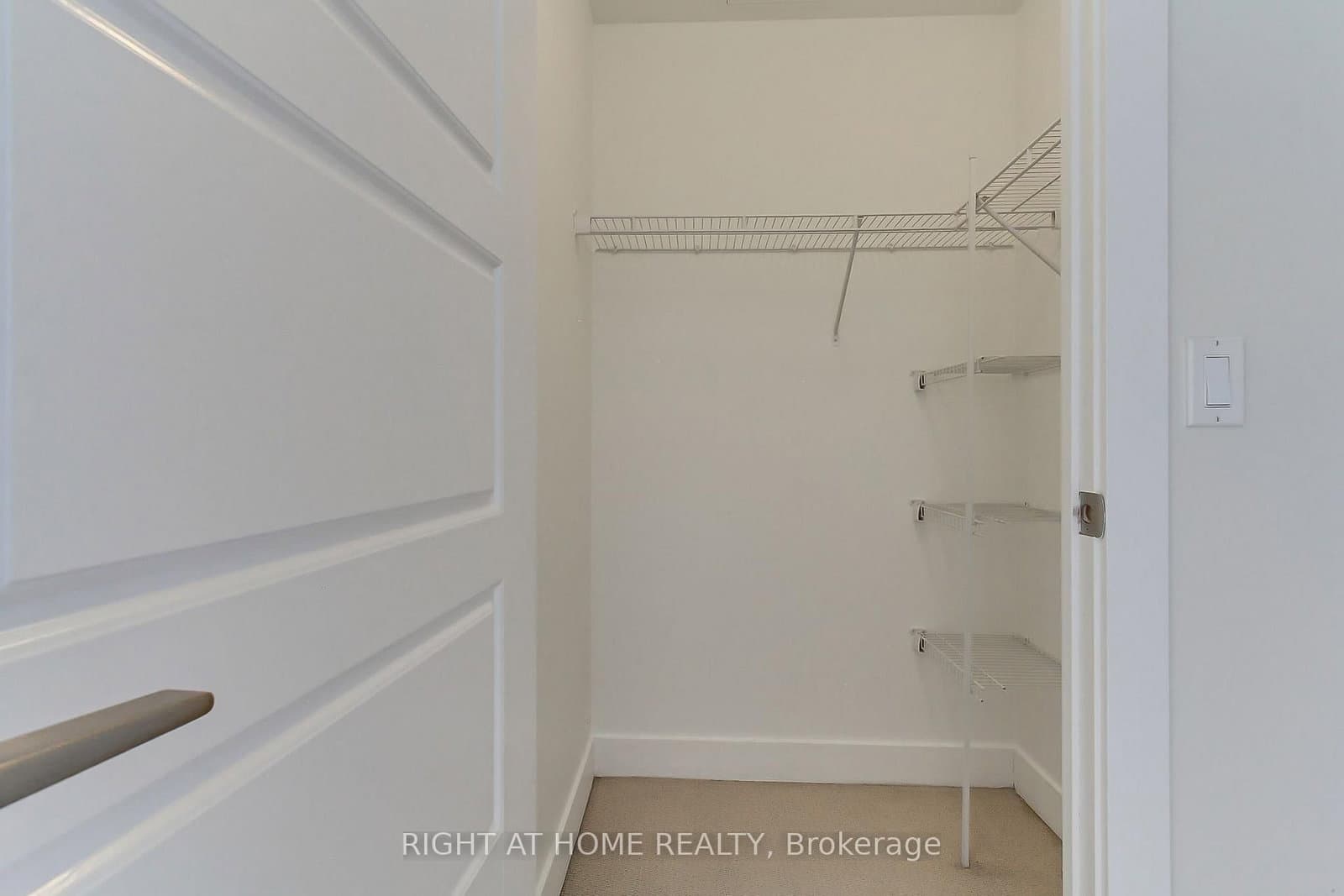 28 Linden Street, Unit 1405 thumbnail 31