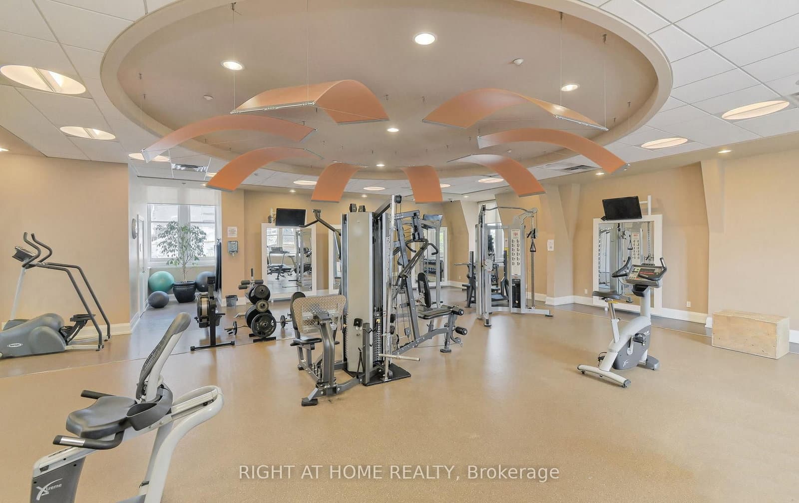 28 Linden Street, Unit 1405 thumbnail 47
