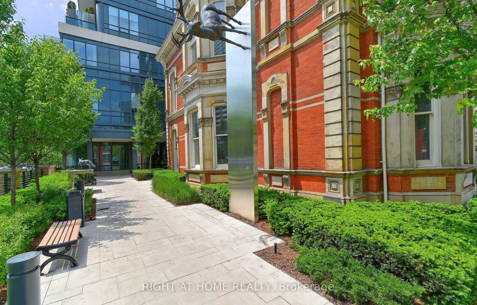 28 Linden Street, Unit 1405 thumbnail 8