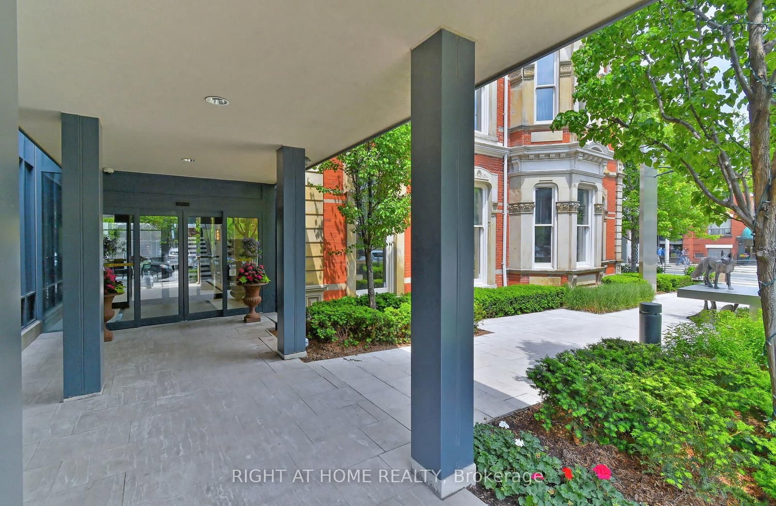 28 Linden Street, Unit 1405 thumbnail 9