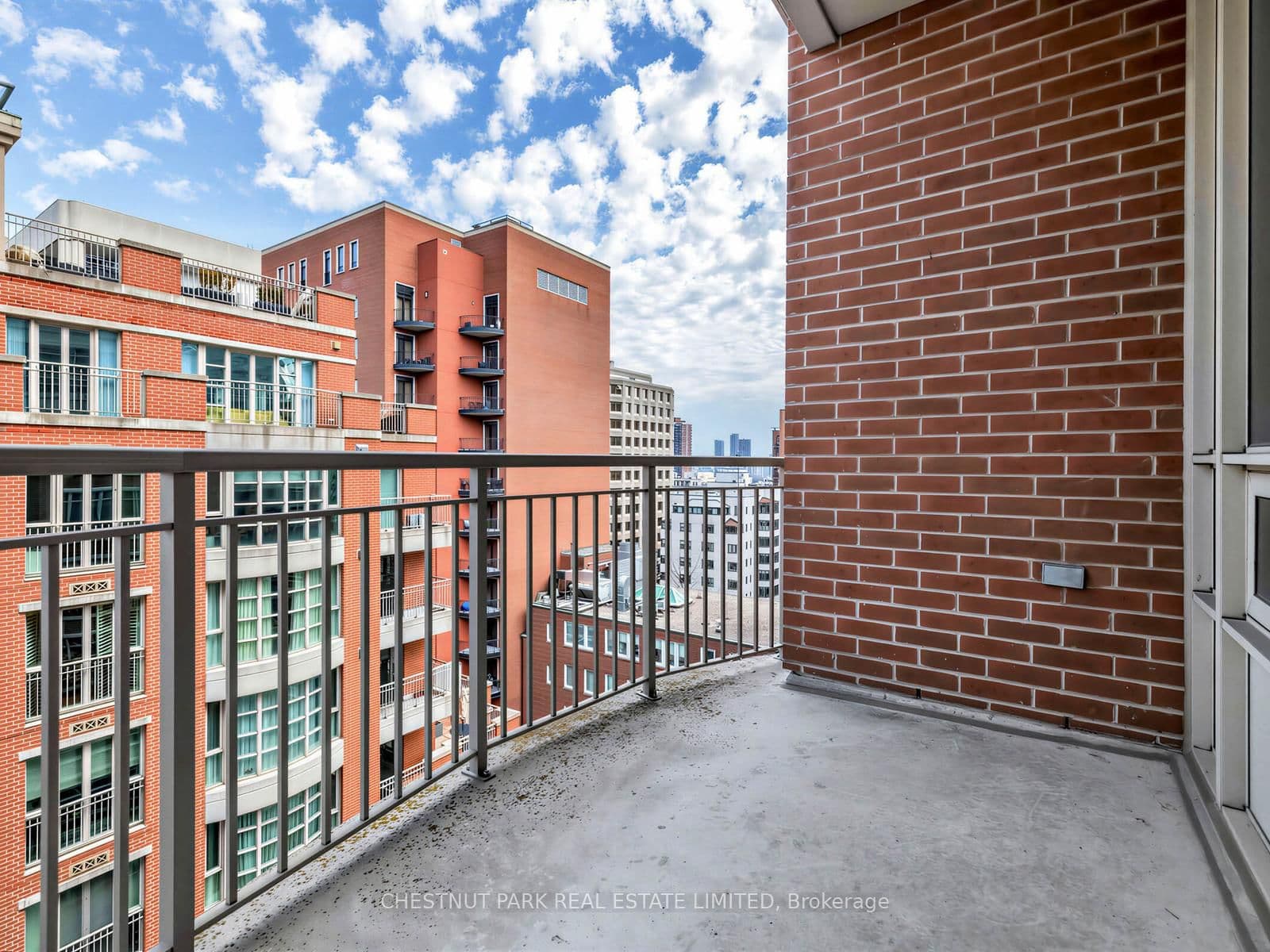 55 Delisle Avenue, Unit 901 thumbnail 12