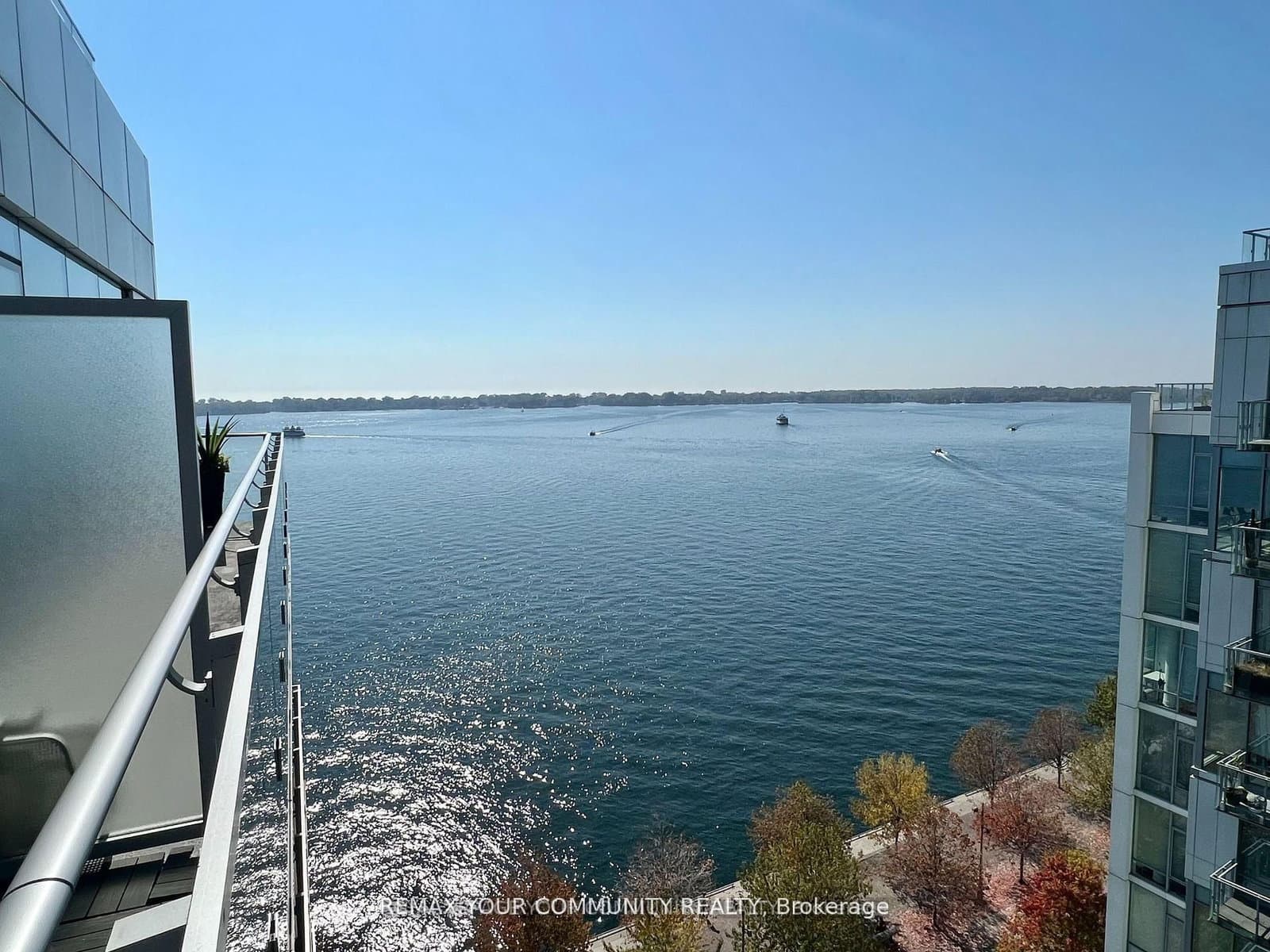 #1109 - 39 Queens Quay E
