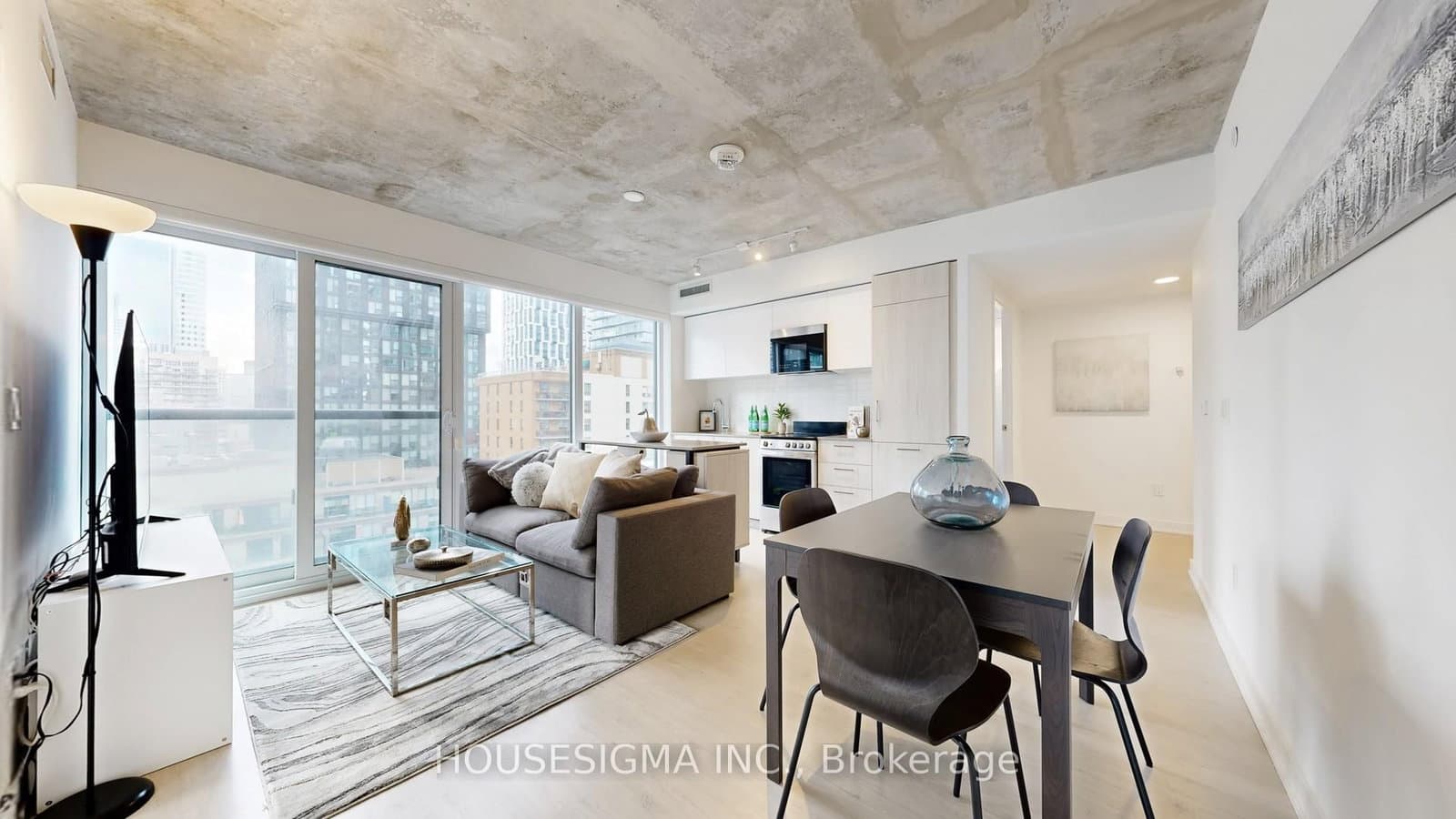 65 Mutual Street, Unit 1404