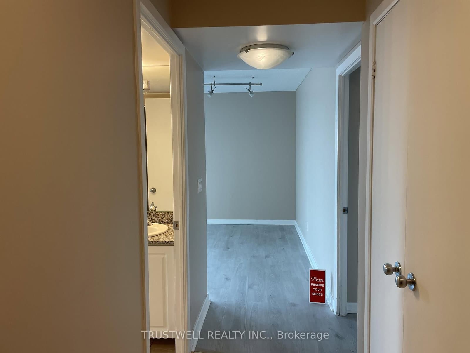 8 Park Road, Unit 1905 thumbnail 2
