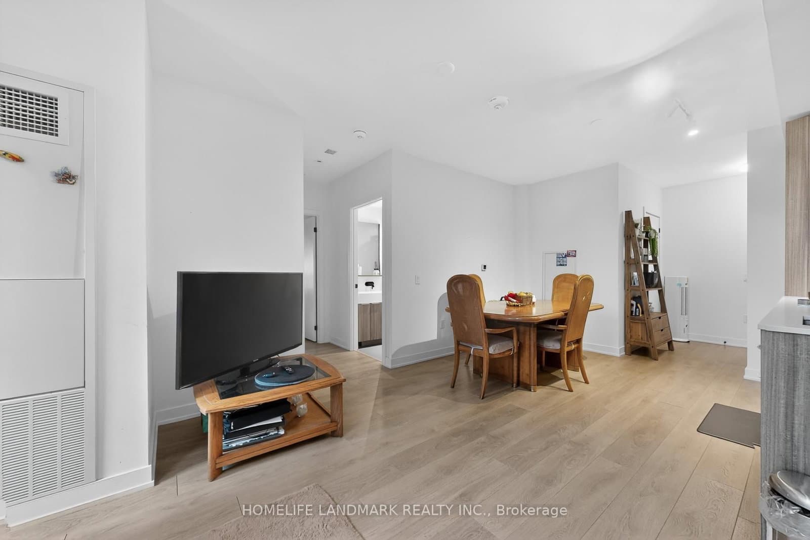 127 Broadway Avenue, Unit 606 thumbnail 12