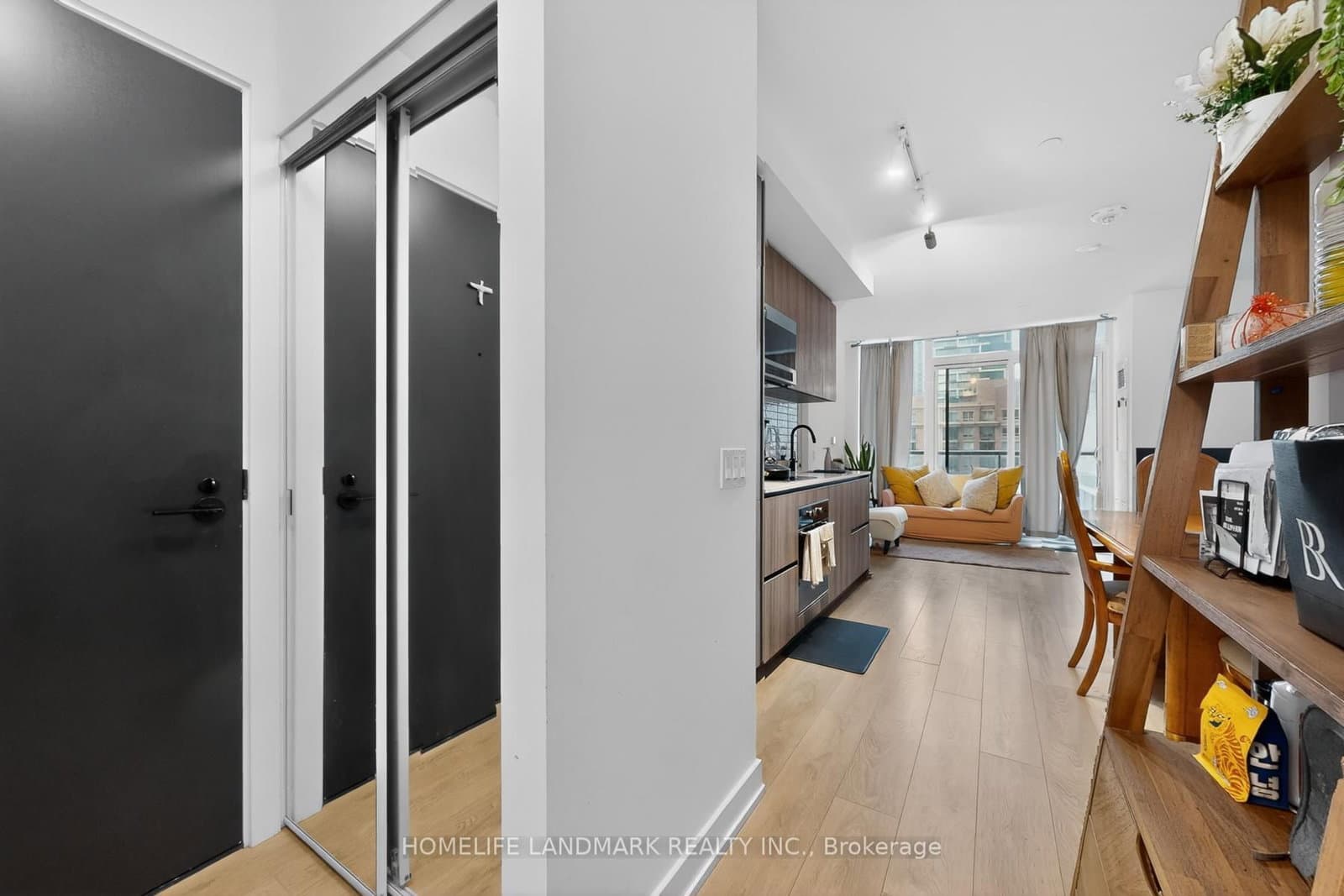 127 Broadway Avenue, Unit 606 thumbnail 5