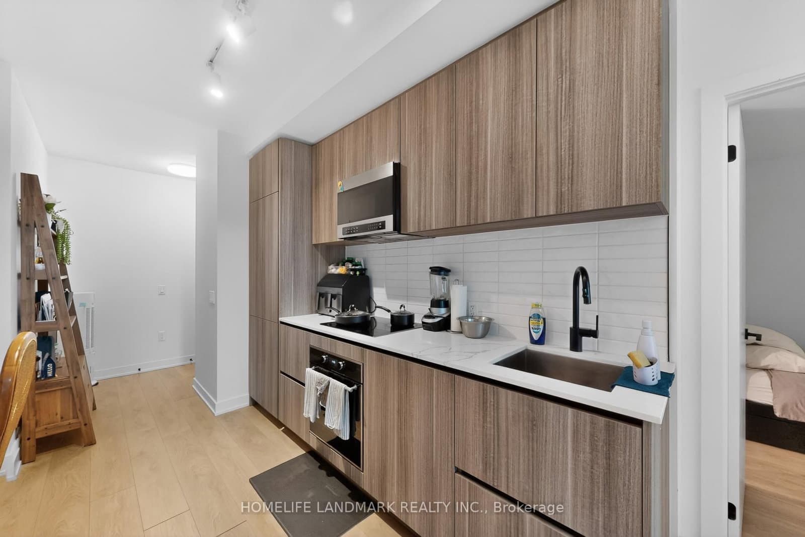 127 Broadway Avenue, Unit 606 thumbnail 9