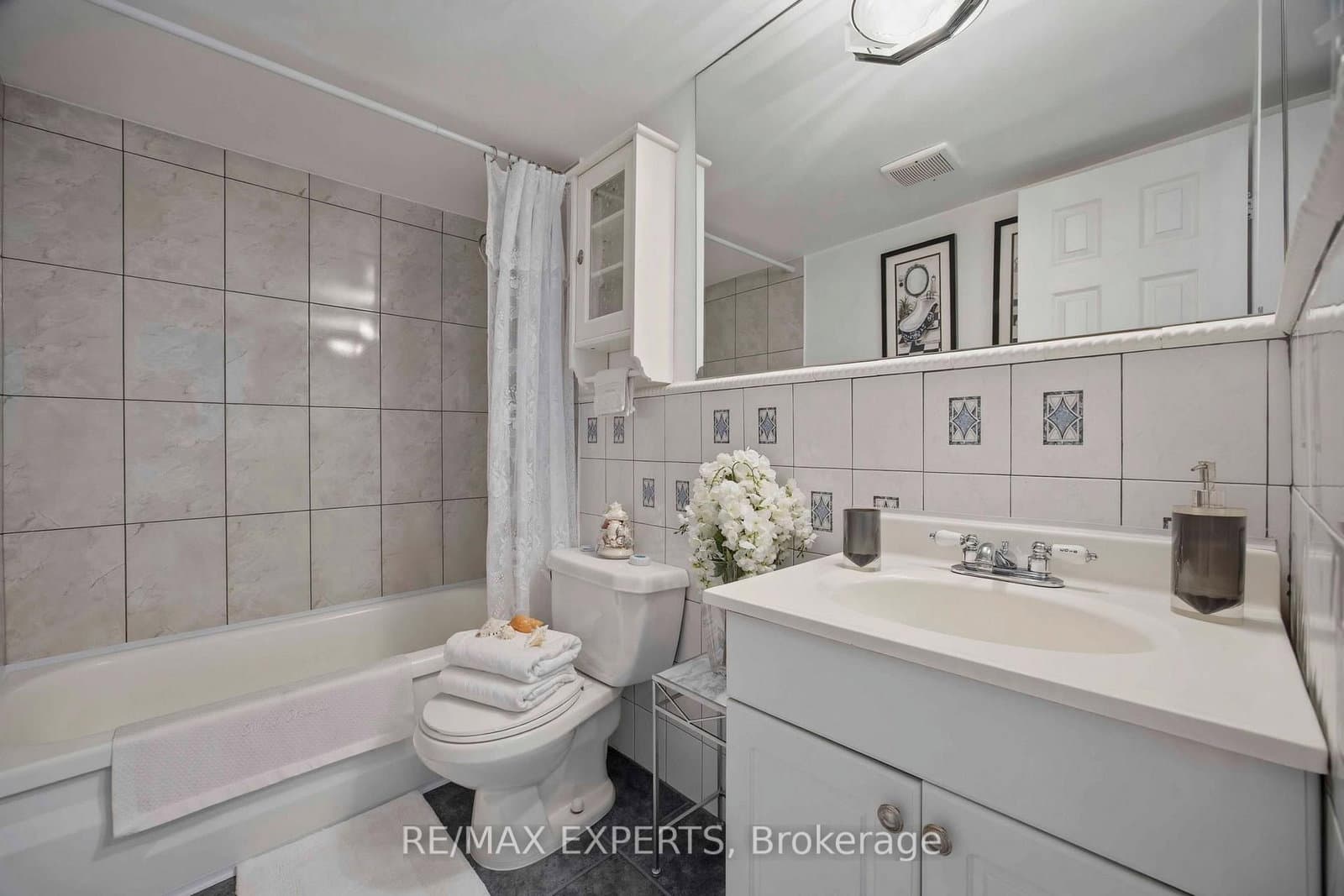 5 Shady Golfway, Unit 1417 thumbnail 20