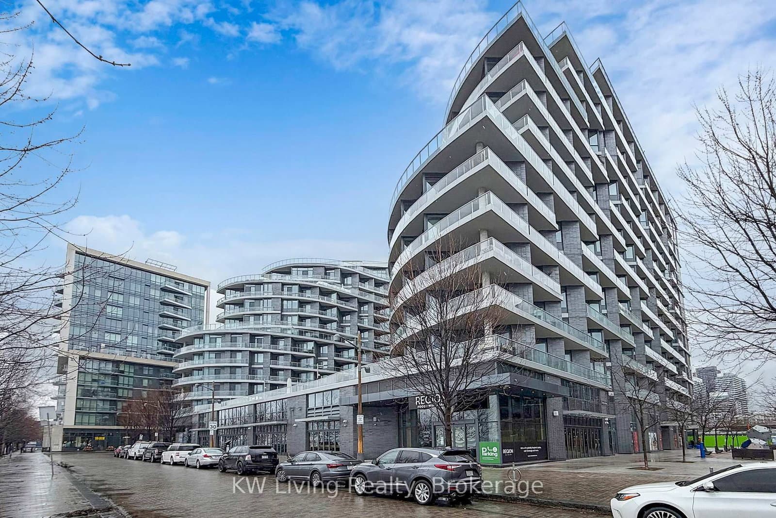 #GPH 12 - 1 Edgewater Drive
